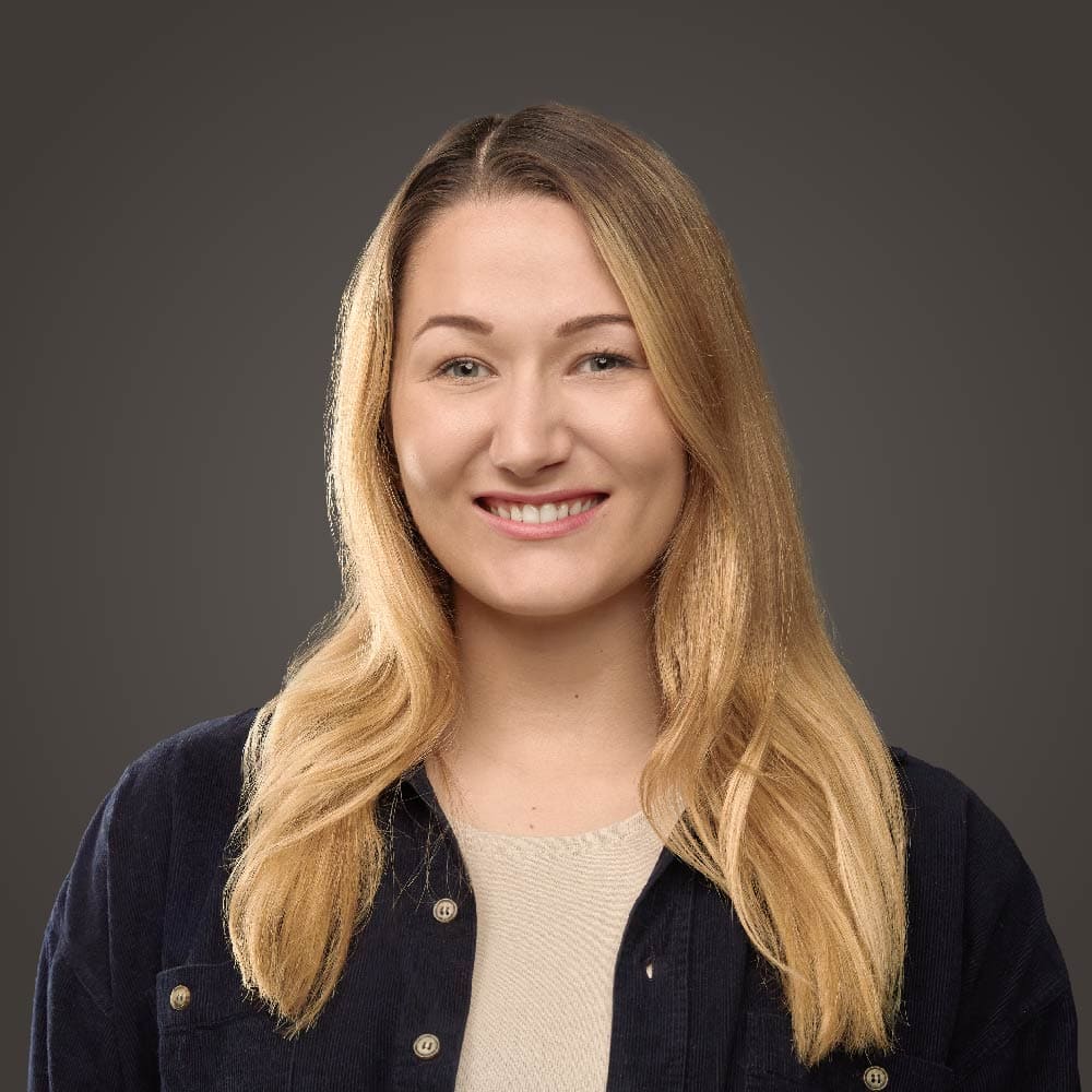 Portr&auml;t von Leonie Siemes, Expertin f&uuml;r People and Culture Management, bei der E Learning Werkstatt.